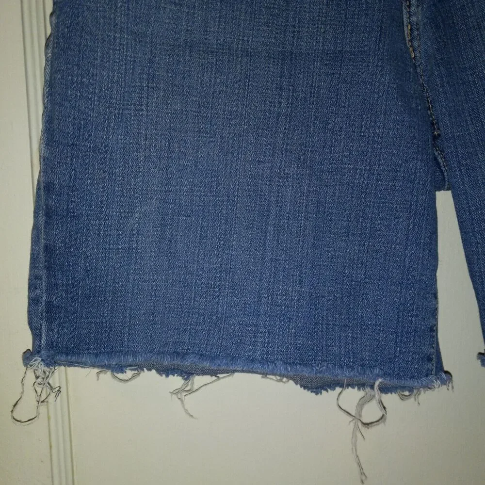 Levis 514 Cut Off Denim Shorts-Size 4-Bermuda Length-Raw Hem-Red Tab-Flap Pocket